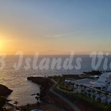 Apartment 3 Islands View *