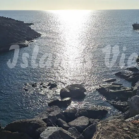 3 Islands View Апартаменты
